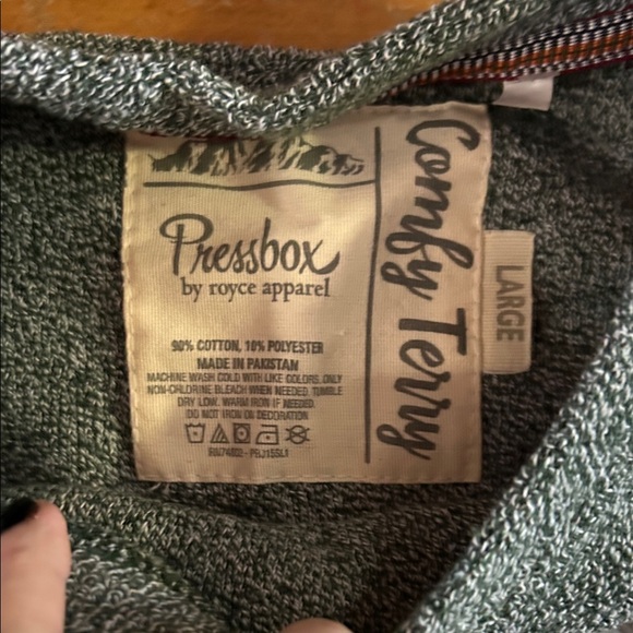 NWT Pressbox Michigan State Blue and Gray Crewneck Sweater - Picture 2 of 9